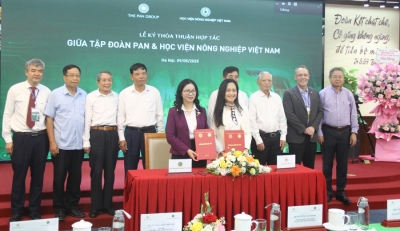 Hơn 100 nhà khoa học chia sẻ về đổi mới công nghệ chọn tạo giống cây trồng