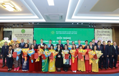 Bổ nhiệm Phó Giáo sư Học viện Nông nghiệp Việt Nam có gì đặc biệt? |